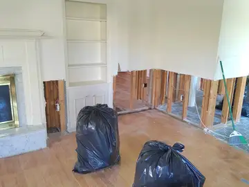 Post-Leak Cleanup & Debris Removal project documentation photo 15