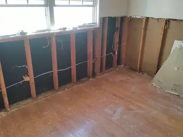 Post-Leak Cleanup & Debris Removal project documentation photo 33