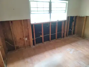 Post-Leak Cleanup & Debris Removal project documentation photo 67