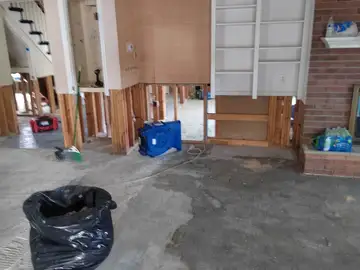 Post-Leak Cleanup & Debris Removal project documentation photo 354